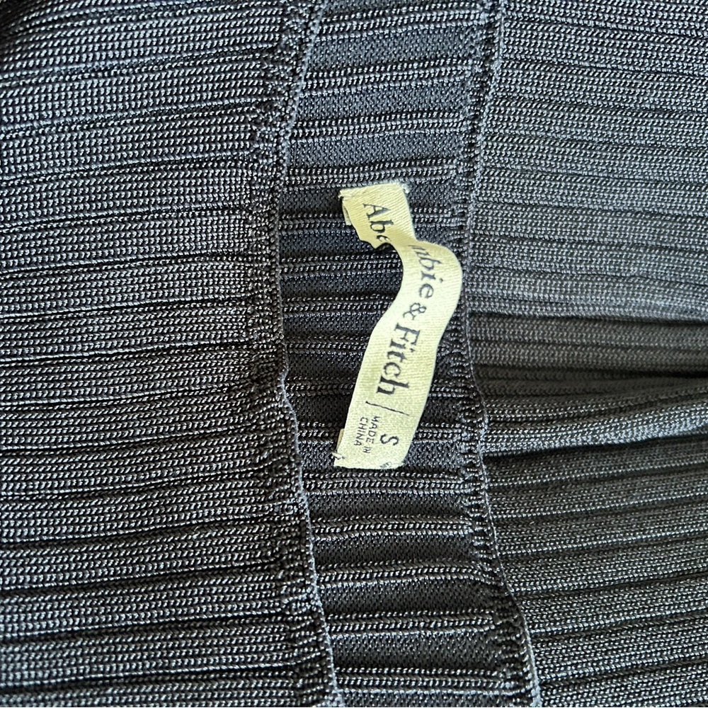 Slash Ribbed Long Sleeve - Picture 3 of 3
